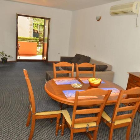 D Apartment Kotor Bagian luar foto
