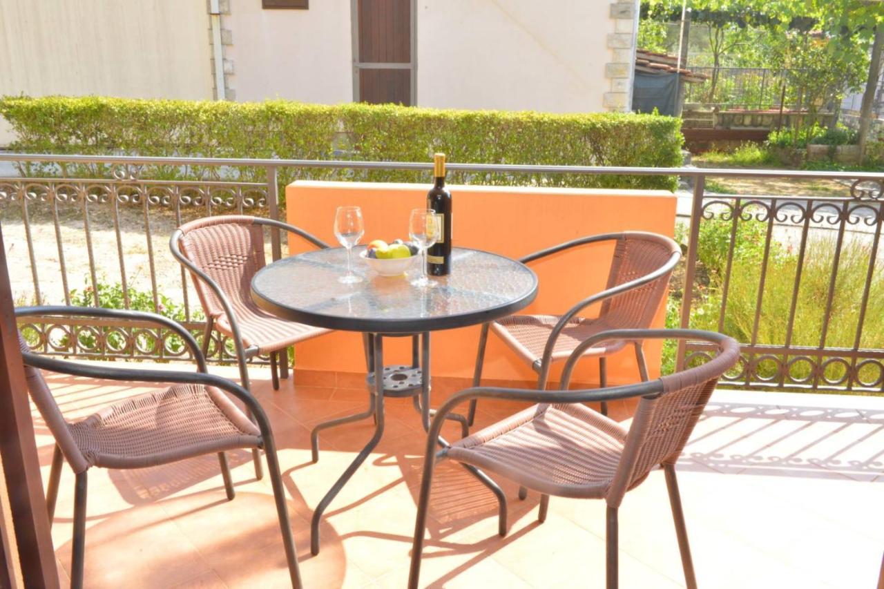 D Apartment Kotor Bagian luar foto