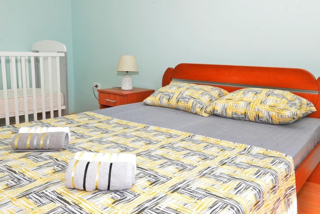 D Apartment Kotor Bagian luar foto