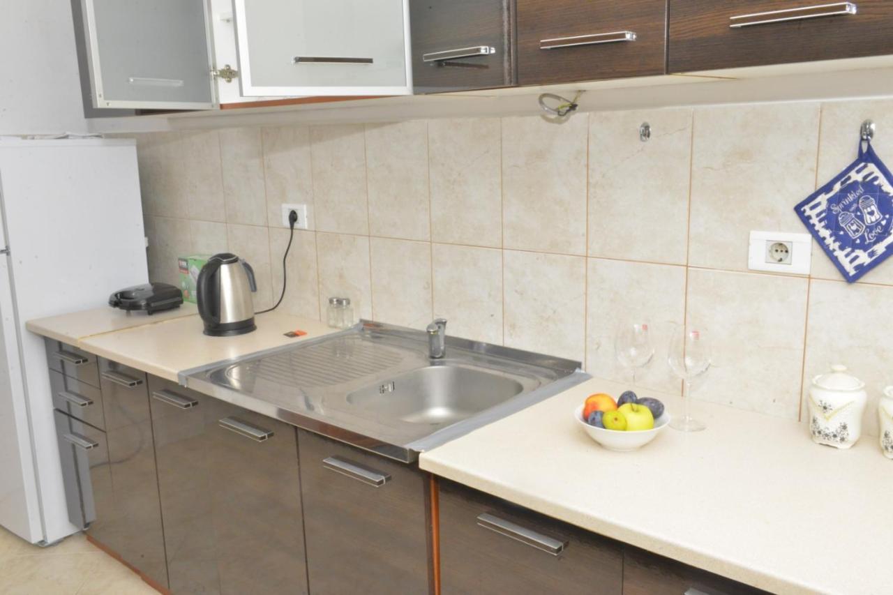 D Apartment Kotor Bagian luar foto