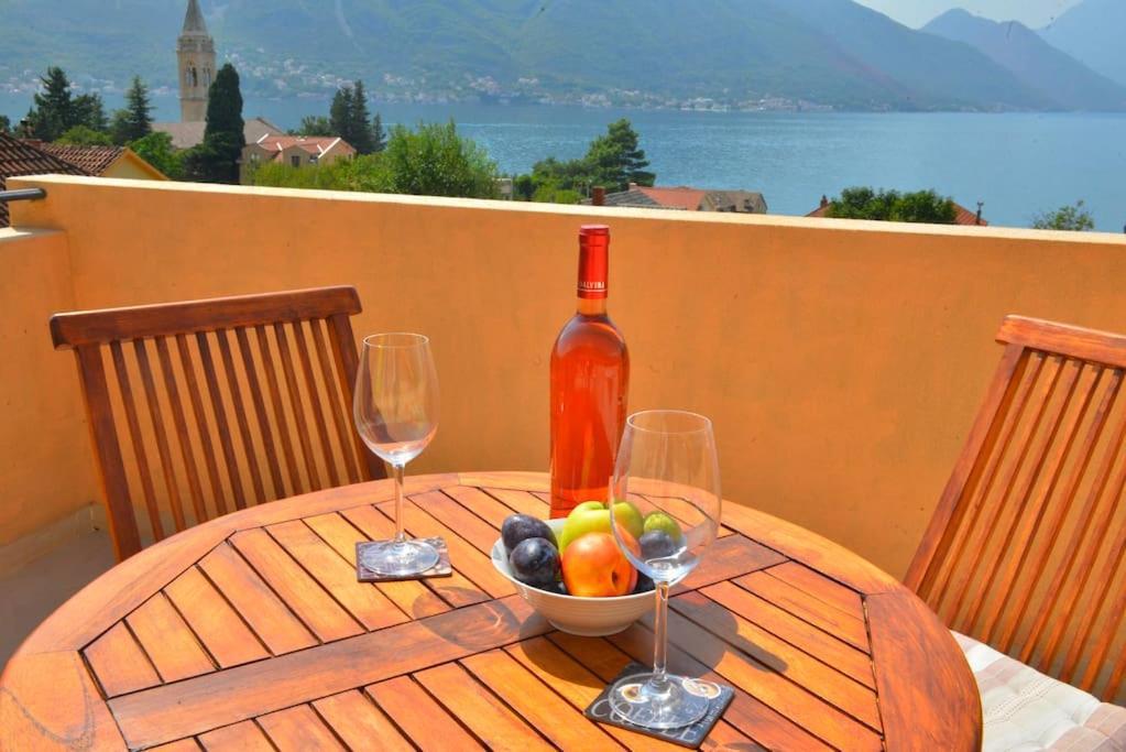 D Apartment Kotor Bagian luar foto