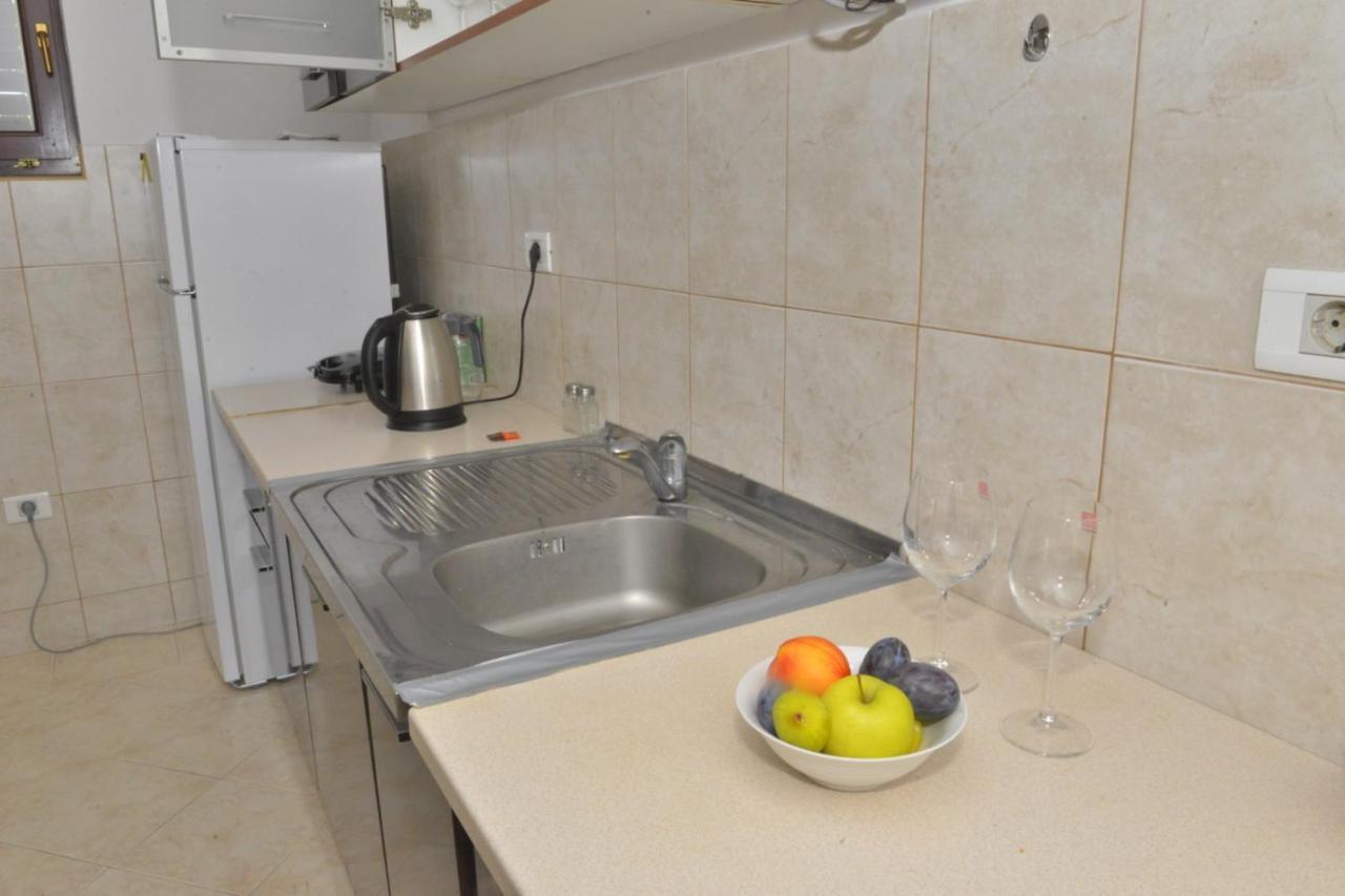 D Apartment Kotor Bagian luar foto